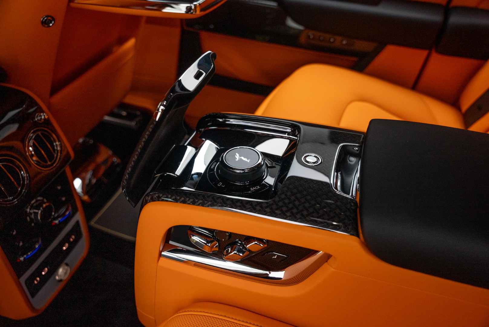 2025 ROLLS ROYCE CULLINAN BLACK BADGE.  BESPOKE SOUND SYSTEM. VIP REAR SEATS. WARRANTY & SERVICE 